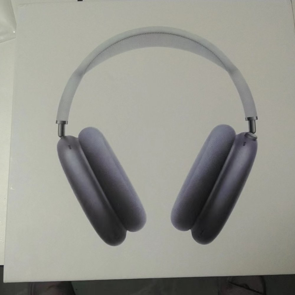 AirPods MAX